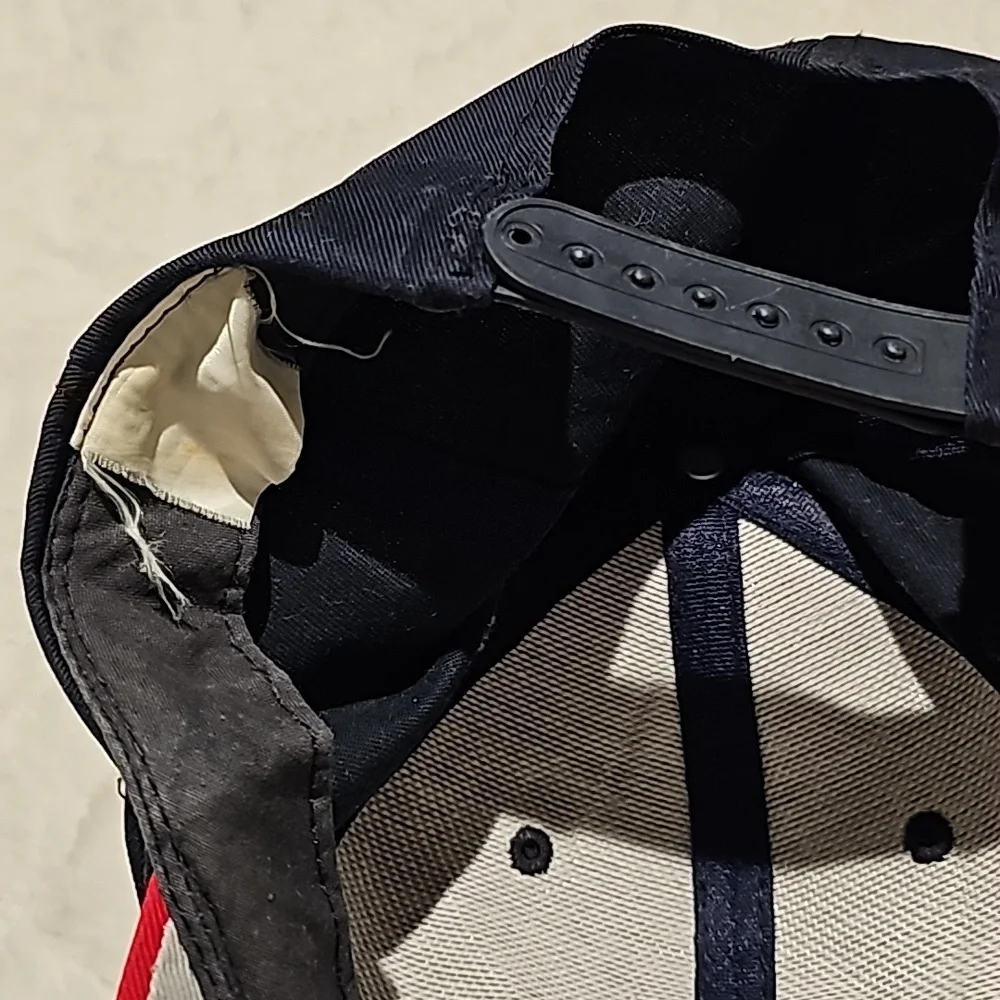 Atlanta Braves Red billed ball cap - Picture 7 of 8